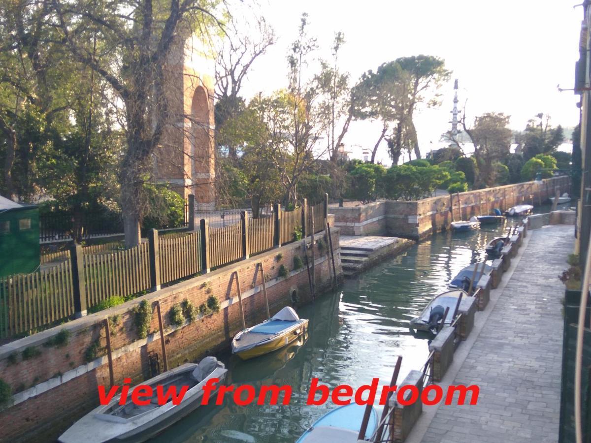 Susy Biennale Apartment - Canal View And Garden البندقية المظهر الخارجي الصورة